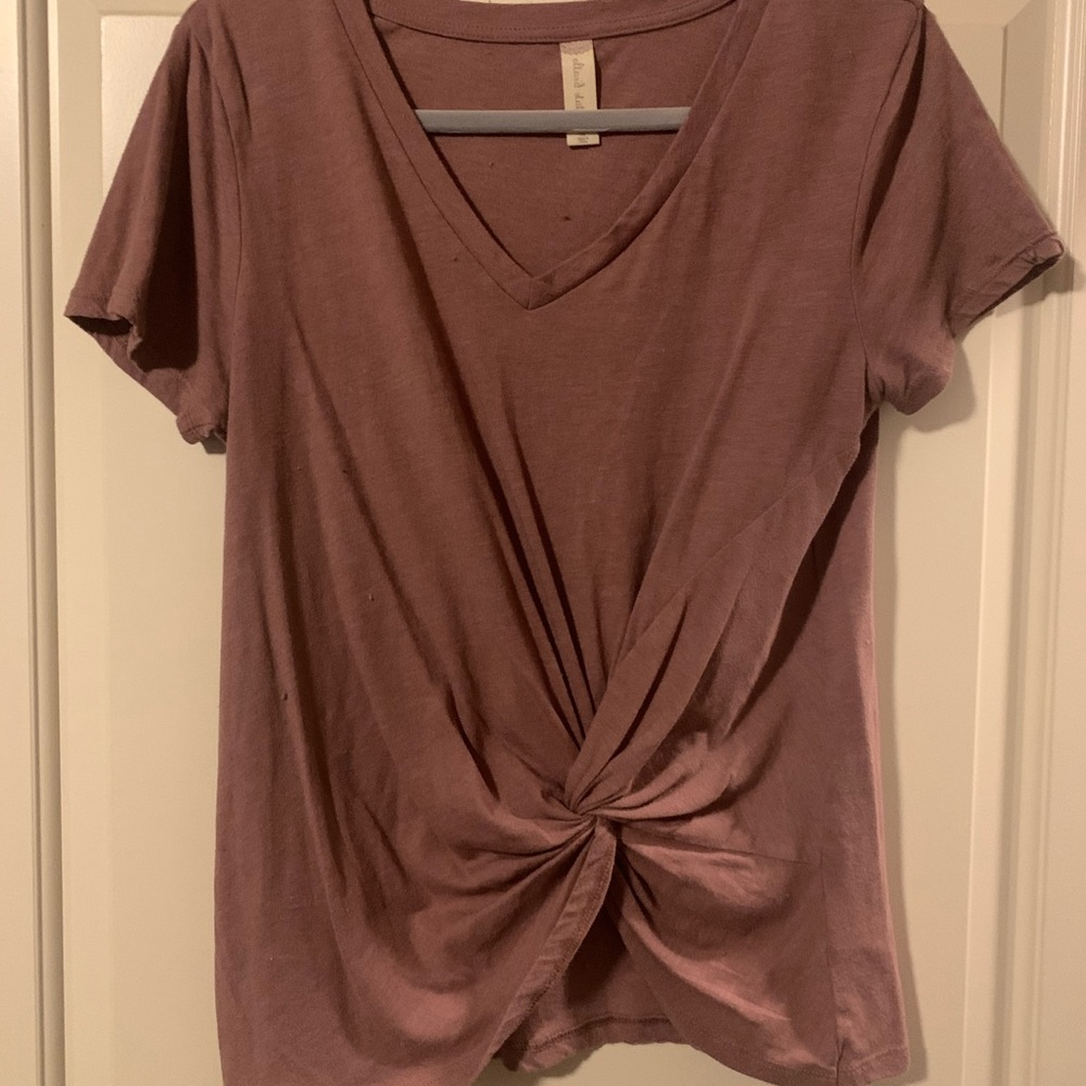 Knot T-shirt